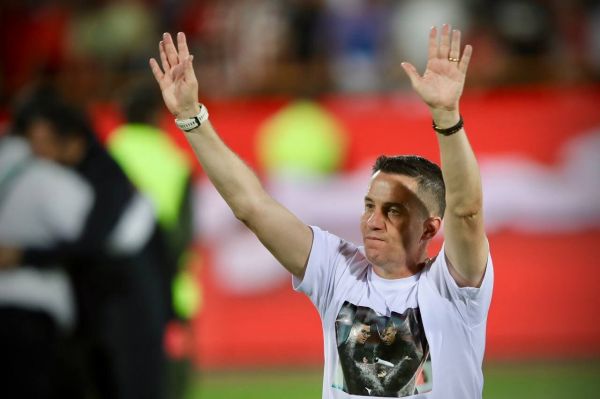 چرخش 180 درجهای هواداران پرسپولیس در قبال اوسمار