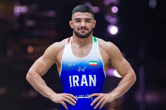  مبین عظیمی قهرمان کشتی آزاد زیر ۲۳ سال جهان شد