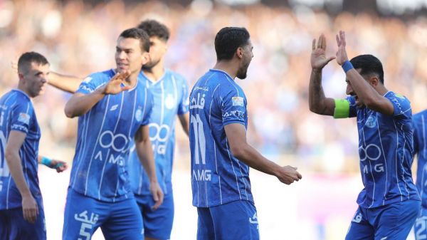 عبور استقلال از سدی به نام فجر صدر جدول آبی شد