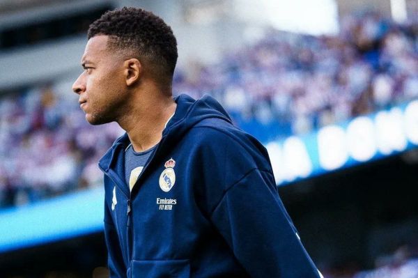  هشدار اسطوره فرانسه به امباپه  هنوز چیزی کم داری