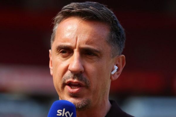  نویل  اسلوت باید خرید تابستانی‌اش را از ترکیب بیرون کند