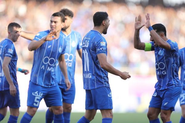 آسانی پنالتیزن اول استقلال من هستم