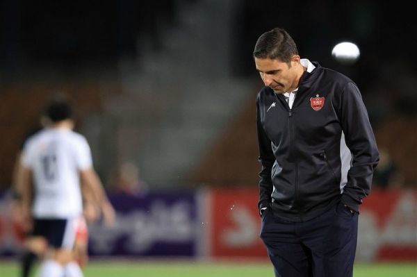  اعتراف اینانلو  بهتر بود بعد از باخت به خیبر خرم‌آباد هاشمیان را برکنار می‌کردیم