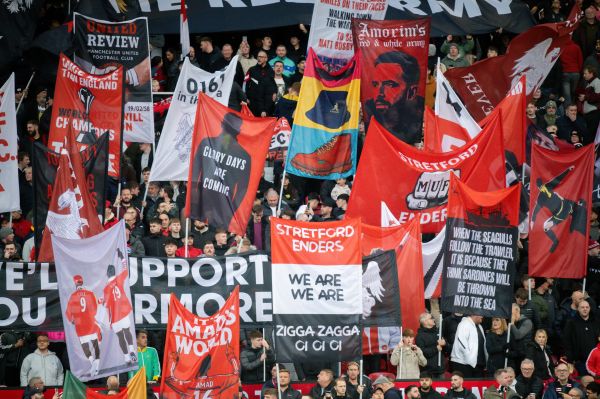 سکوهای اولدترافورد بازیکنان منچستر یونایتد را دلگرم کرده است