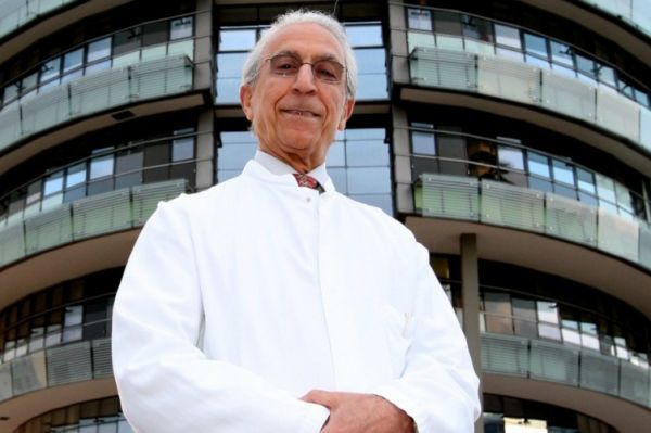 واکنش پروفسور سمیعی به وضعیت کاظمی؛ نمیتوان عملش کرد