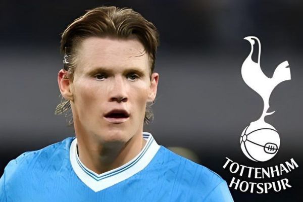  تاتنهام به‌دنبال جذب ستاره سابق منچستریونایتد