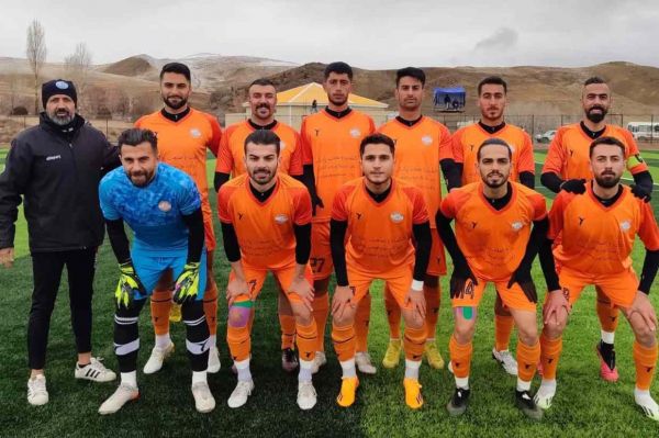  پیروزی پادیاب خلخال بر استقلال  ب ؛ خط و نشان برای تیم ساپینتو