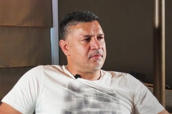  دایی  بازنشسته نشده‌ام اما به این زودی هم برنمی‌گردم