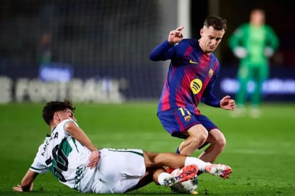 خیال فلیک راحت شد؛ مصدومیت بازیکن بارسلونا جدی نیست