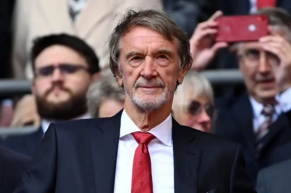 انتقال شتابزده نه؛ منچستر یونایتد قصد دارد آرامتر عمل کند