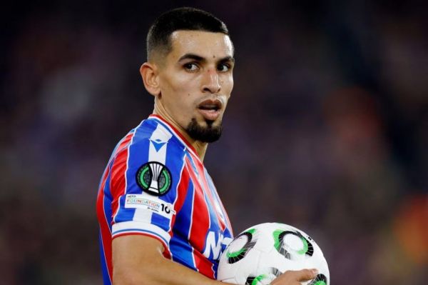  ستاره کلمبیایی کریستال پالاس گزینه تقویت خط دفاعی بارسلونا