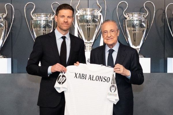 فلورنتینو پرز حامی اول ژابی آلونسو و تصمیماتش است