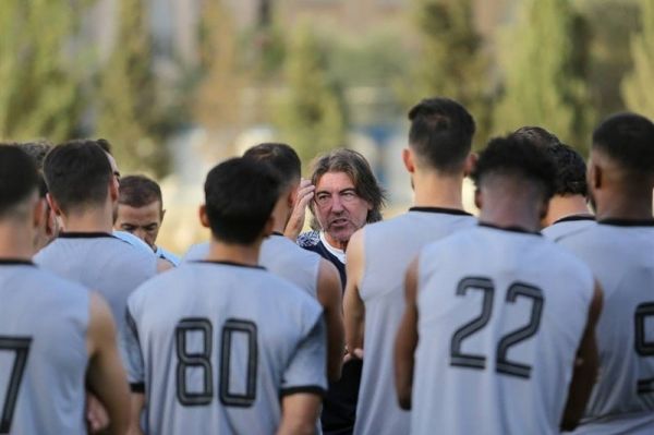  حضور دروازه‌بان مصدوم استقلال در تمرین و تداوم غیبت جنپو