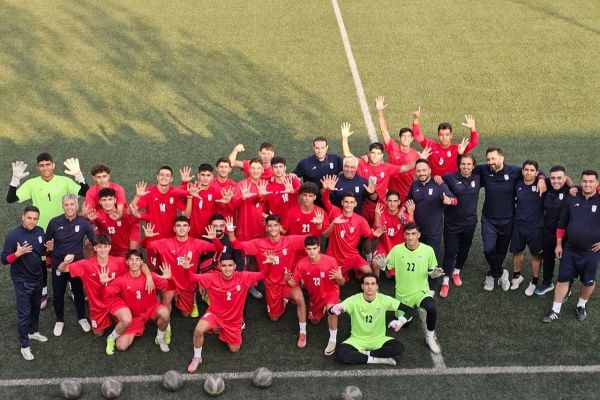  انرژی و اتحاد در تمرین عصر پنجشنبه نوجوانان