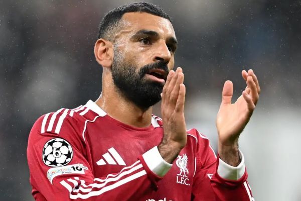 نیمکتنشین کردن صلاح، تنها راه موفقیت لیورپول