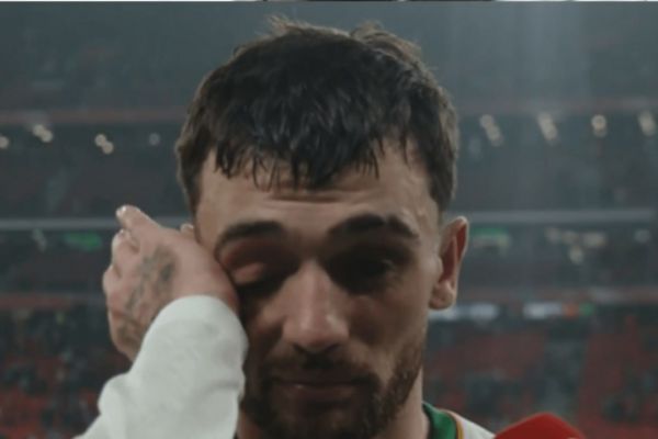 اشکهای بازیکنی که تبدیل به قهرمان ایرلندیها شد