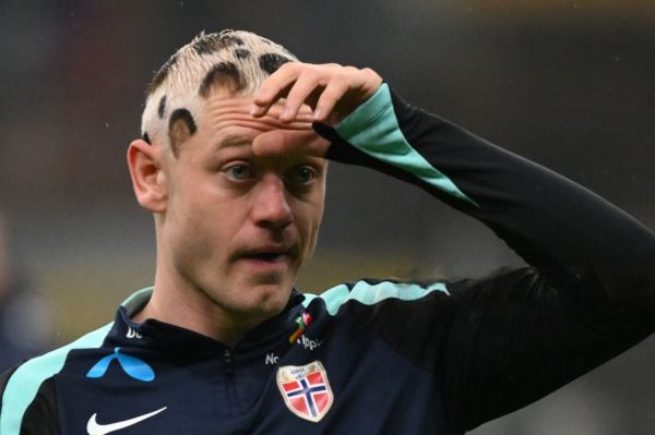  عکس؛ سوژه شدن مدل موی عجیب بازیکن نروژ مقابل ایتالیا