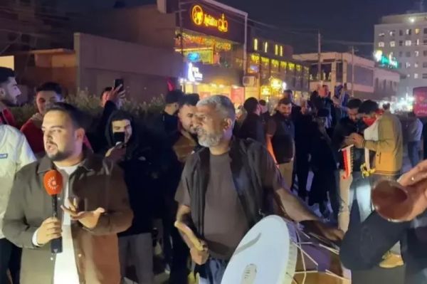 خوشحالی عراقیها پس از پیروزی مقابل امارات