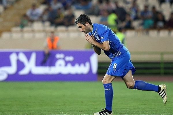 ماجرای پرتاب قندان؛ وقتی جباری با قرارداد بهتر حاضر به بازی کردن شد