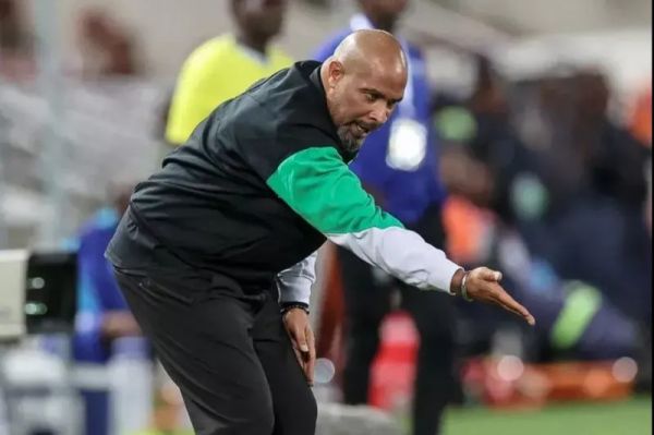  سرمربی کنگو به شایعه استفاده از جادو واکنش نشان داد