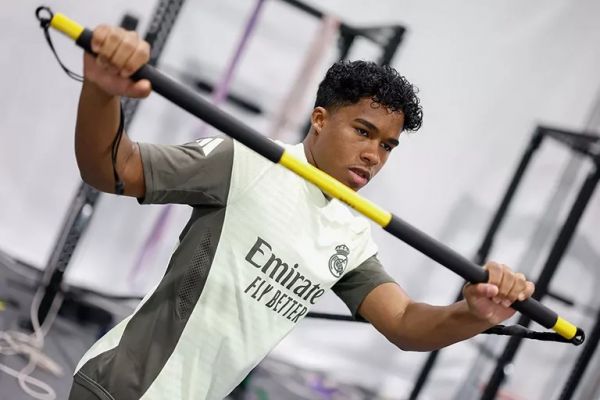  استوائو آینده مهاجم رئال مادرید را تغییر می‌دهد