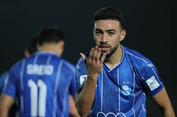  واکنش ستاره استقلال به توپ طلای اشرف حکیمی + عکس