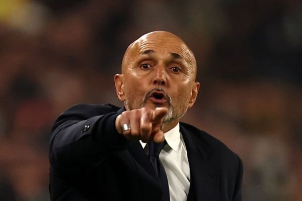  واکنش اسپالتی به شعارهایی که بر علیه او داده می‌شود