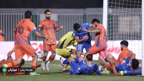 صعود سخت استقلال با برد ناپلئونی مقابل پادیاب خلخال