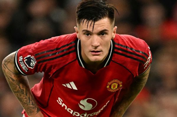 تایید مدت زمان دوری ستاره گران قیمت منچستریونایتد توسط آموریم