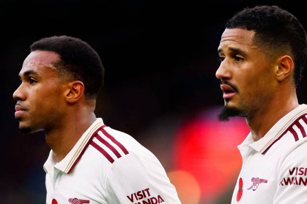  مقایسه عملکرد خط دفاعی سه تیم مدعی قهرمانی لیگ برتر انگلیس