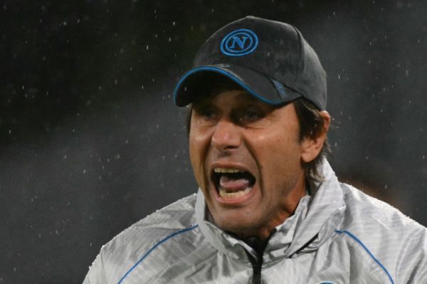  کونته خطاب به شاگردانش  کلاه‌خودهایتان را سر کنید