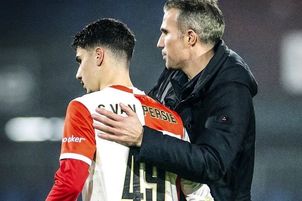 شروع رسمی شکیل فنپرسی زیر نظر پدر