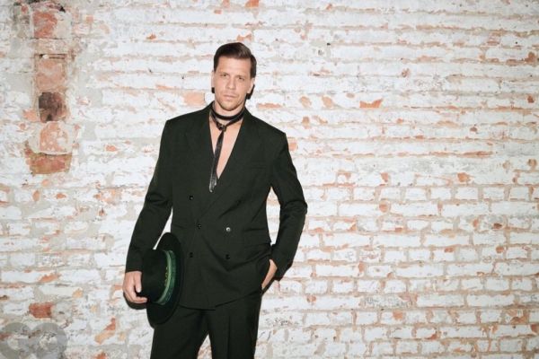 شزنی فصل اول با بارسلونا رایگان بازی کردم