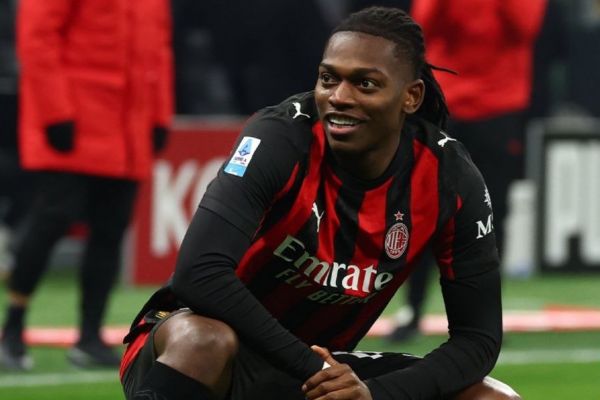  پیروزی ارزشمند میلان با گل لیائو برابر لاتزیو در شب اخراج آلگری