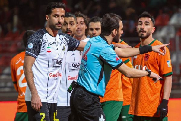  برد پرگل در خانه مس؛ صعود سپاهان به رده سوم جدول