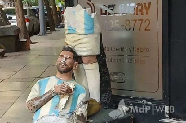  تخریب مجسمه لیونل مسی در شهر مار دل‌پلاتا