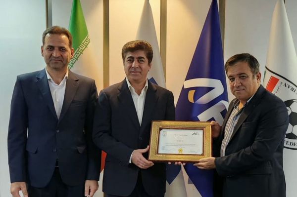 مجوز حرفهایسازی استقلال صادر شد