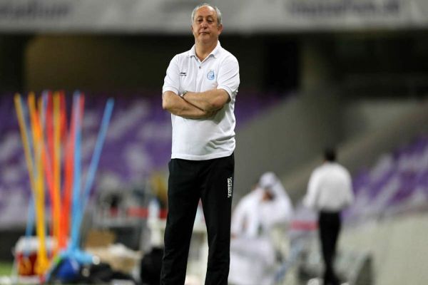 پیشکسوت استقلال رسیدن از ۸۰ هزار نفر به 8 هزار نفر خجالت دارد