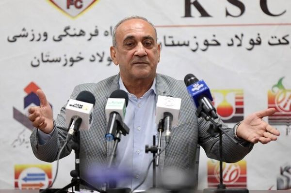  مدیرعامل باشگاه فولاد  پیشنهادی به آقاسی ندادیم