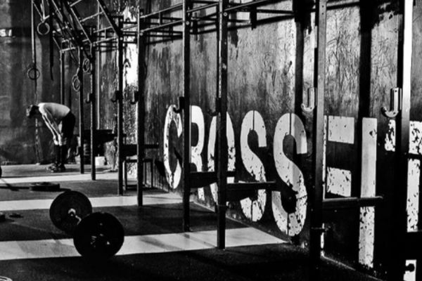  کراسفیت از فدراسیون وزنه برداری جدا شد