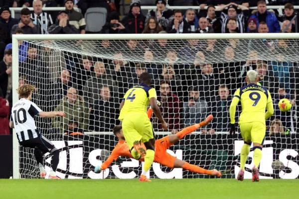  انتقاد شدید سرمربی تاتنهام از داوری در لیگ برتر انگلیس