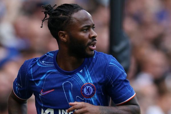  توصیه اسطوره ولزی به استرلینگ  به رکسهام برو