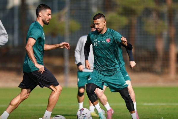  مورد ویژه کاظمیان  استقلال، آذرماه، اراک و گل