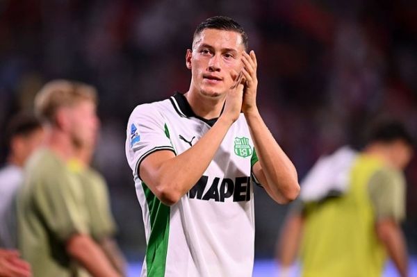  مدافع تیم ملی اندونزی زیر نظر میلان