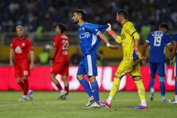  چرا مربی پرسپولیس پیراهن آدان را گرفت