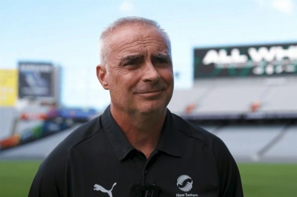  سرمربی نیوزیلند  مردم بازیکنان ایران را نمی‌شناسند