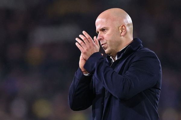  طوفان در رختکن لیورپول؛ حمایت از صلاح، فشار برای اخراج اسلوت