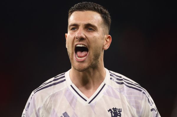  ستاره منچستریونایتد  باید با خشم بازی کنیم و برنده شویم