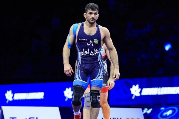 باشگاه استقلال برای مسابقه یزدانی به سالن بیایید