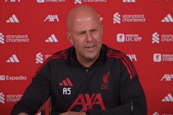 اسلات بیرون انداختن صلاح دلیلی برای آن نمیبینم